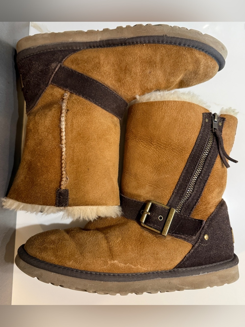 Ugg Blaise Classic Shearling Boots - size 9 - Picture 7 of 11